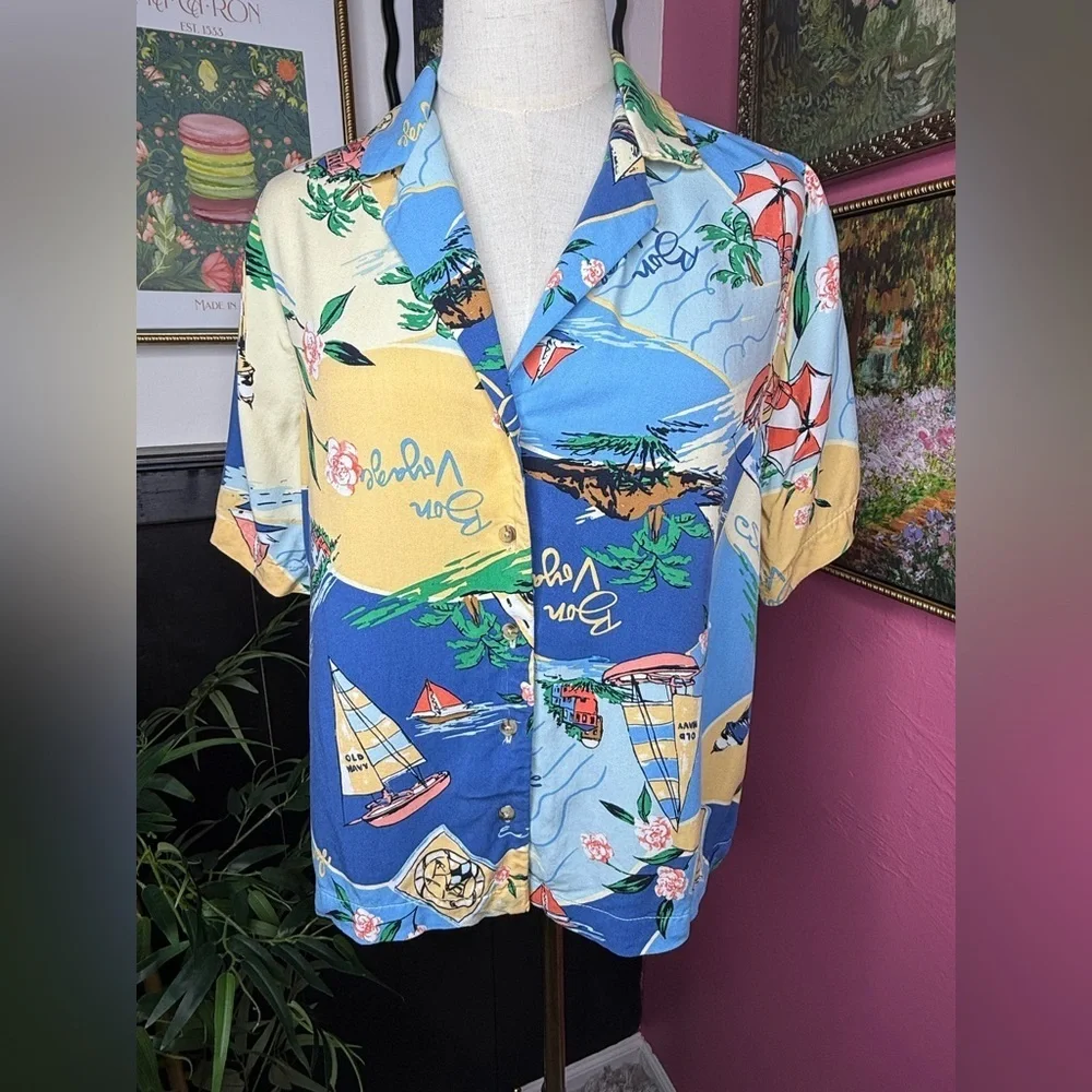 NEW Old Navy Women’s Button-Down Playa Shirt “Bon Voyage” Print Blue Sz S